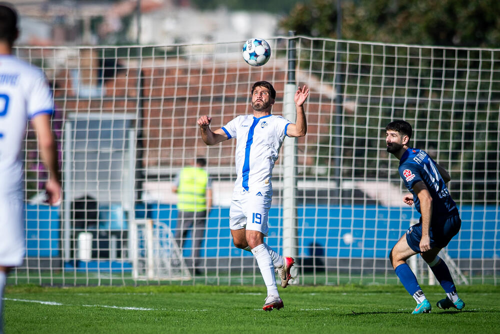 <p>Sutjeska u Kotoru savladala Bokelj SBBet 5:4, Mornar bolji od Jedinstva - 3:1</p>