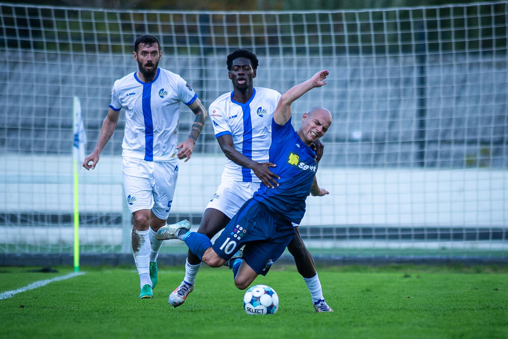 <p>Sutjeska u Kotoru savladala Bokelj SBBet 5:4, Mornar bolji od Jedinstva - 3:1</p>