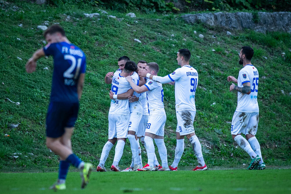 <p>Sutjeska u Kotoru savladala Bokelj SBBet 5:4, Mornar bolji od Jedinstva - 3:1</p>