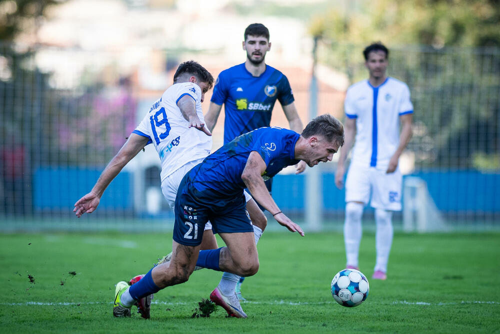 <p>Sutjeska u Kotoru savladala Bokelj SBBet 5:4, Mornar bolji od Jedinstva - 3:1</p>