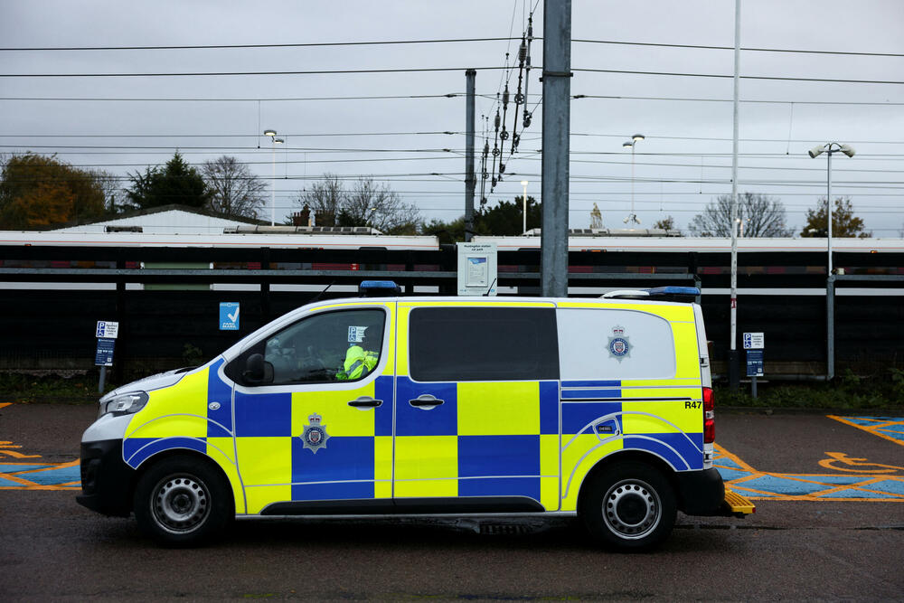 <p>Policijski zvaničnik Džon Lavles rekao je medijima da je od devet osoba koje su u zadobile povrede opasne po život, četvoro otpušteno iz bolnice, dok dvoje i dalje ima povrede koje ugrožavaju život</p>