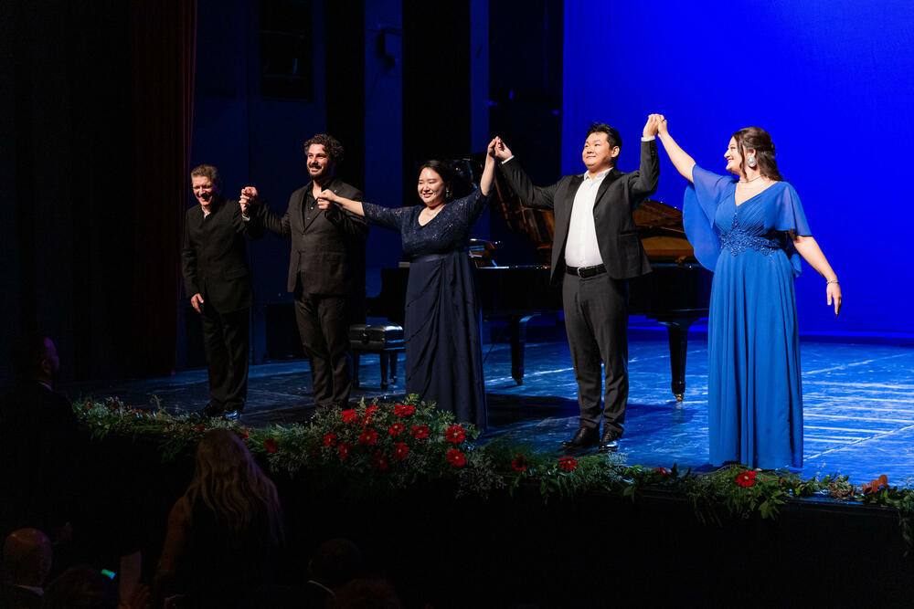 <p><br /> Povodom Dana Crnogorskog narodnog pozorišta, na Velikoj sceni sinoć priređeno nezaboravno veče operske umjetnosti: spoj tradicije, emocije i međunarodne saradnje</p>