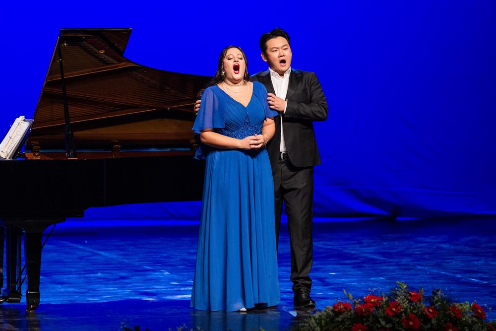 <p><br /> Povodom Dana Crnogorskog narodnog pozorišta, na Velikoj sceni sinoć priređeno nezaboravno veče operske umjetnosti: spoj tradicije, emocije i međunarodne saradnje</p>