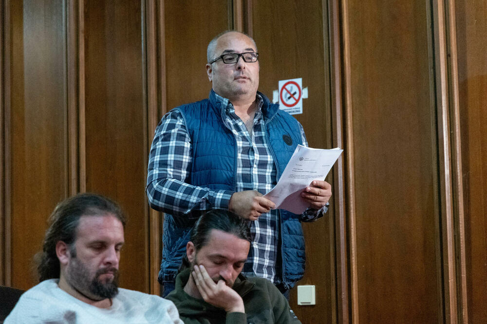 <p>U saopštenju Crnogorskog društva ekologa (CDE) se navodi da je u Crvenoj komuni u Petrovcu, održana javna panel diskusija "Budućnost Buljarice", koju je organizovao CDE s ciljem otvaranja javnog dijaloga o razvoju i zaštiti ovog izuzetno vrijednog područja crnogorskog primorja.</p>