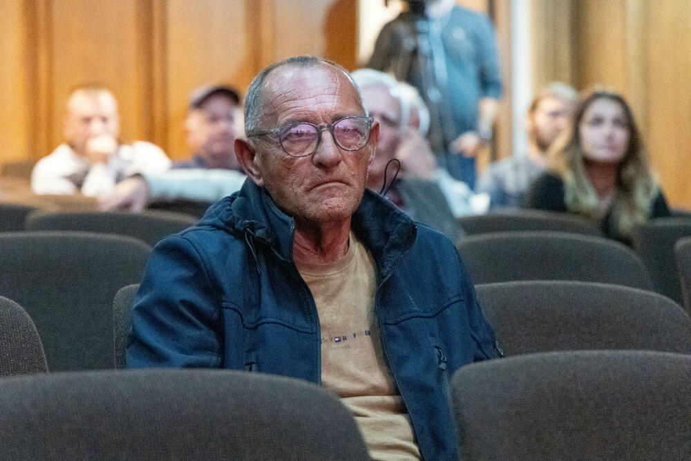 <p>U saopštenju Crnogorskog društva ekologa (CDE) se navodi da je u Crvenoj komuni u Petrovcu, održana javna panel diskusija "Budućnost Buljarice", koju je organizovao CDE s ciljem otvaranja javnog dijaloga o razvoju i zaštiti ovog izuzetno vrijednog područja crnogorskog primorja.</p>