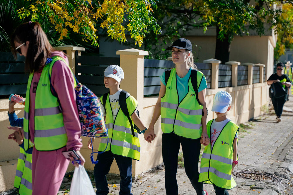 <p>U okviru inicijative „Boranka“ Saveza izviđača Crne Gore, koja okuplja partnere u obnovi opožarenih područja pokrenuta je i akcija „Jedno drvo je važno“ kompanije One.</p>