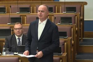 Nikolić: Da li Vlada ima strategiju da zaštiti građane od...