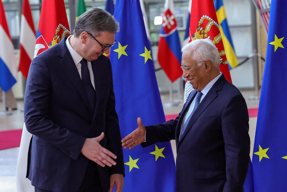 Vučić sa predsjednikom Evropskog savjeta Antoniom Koštom juče u Briselu