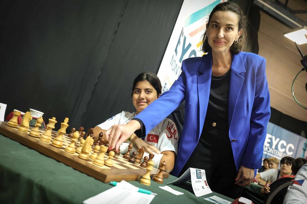  Nađa Laković povlači prvi potez 