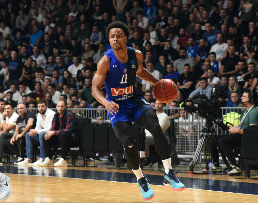 <p>Atmosfera iz dvorane "M-Tel Morača" treba da bude pravi primjer i prava poruka<br /> </p>