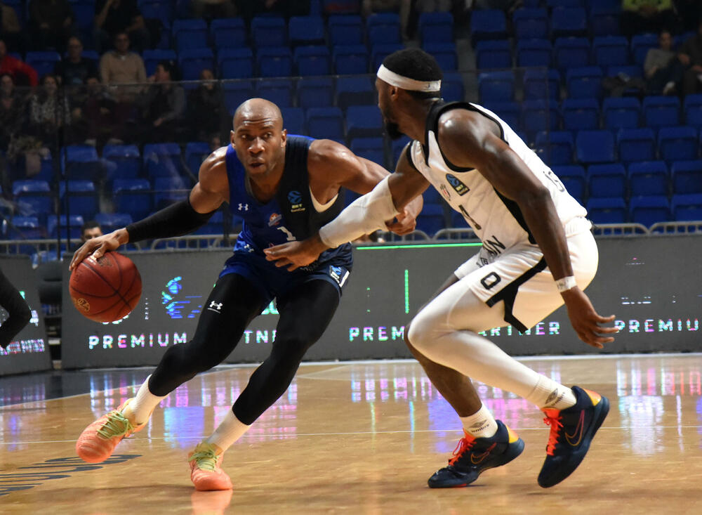 <p>Atmosfera iz dvorane "M-Tel Morača" treba da bude pravi primjer i prava poruka<br /> </p>