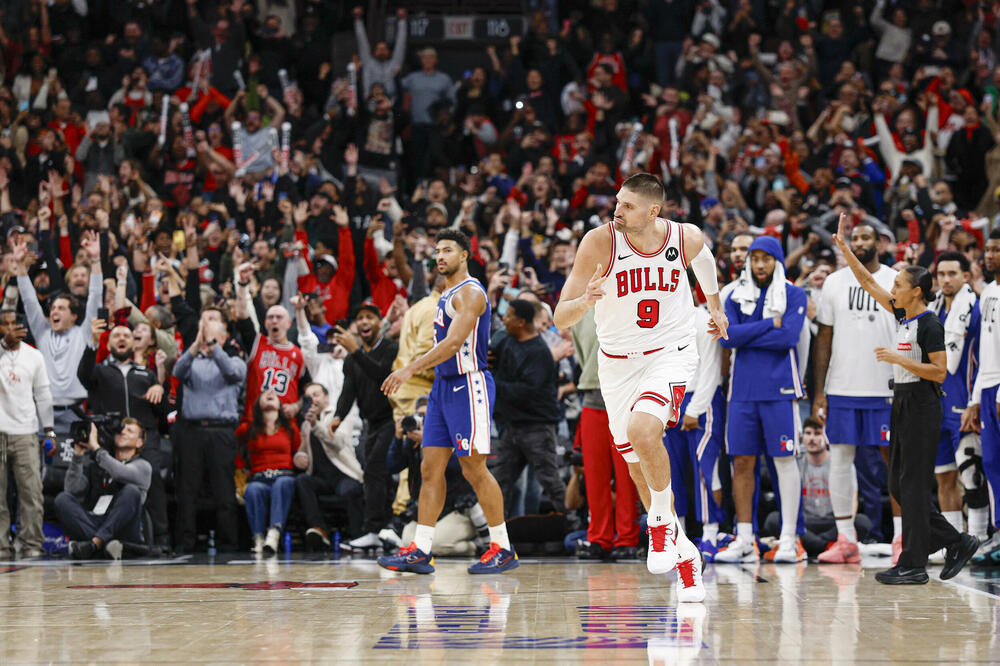 Vučević slavi trojku za pobjedu, Foto: Reuters