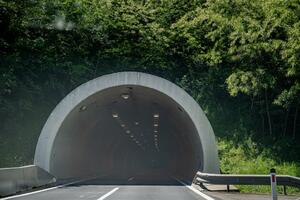 U četvrtak obustava saobraćaja kroz tunel Vrmac od 11 do 13 časova