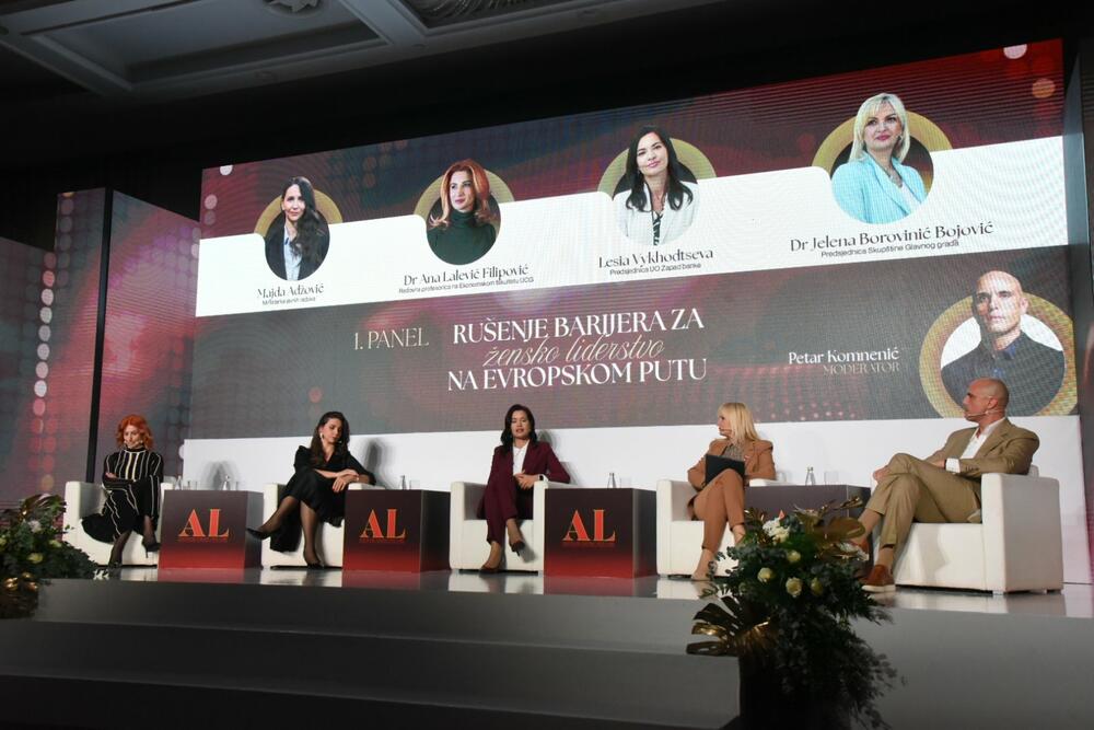 <p>&bdquo;Liderstvo znači ne bojati se biti u manjini kad je najlakše ćutati. Svako nasilje, svaka prijetnja i govor mržnje upereni su na sve nas. Moramo imati hrabrosti da stanemo na stranu dobra, da štitimo dostojanstvo svakog čovjeka, posebno onih koji pripadaju manjinama&ldquo;, poručila je predsjednica Asocijacije liderki Crne Gore</p>