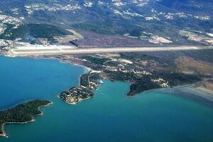 Uređuju igralište na Ostrvu cvijeća