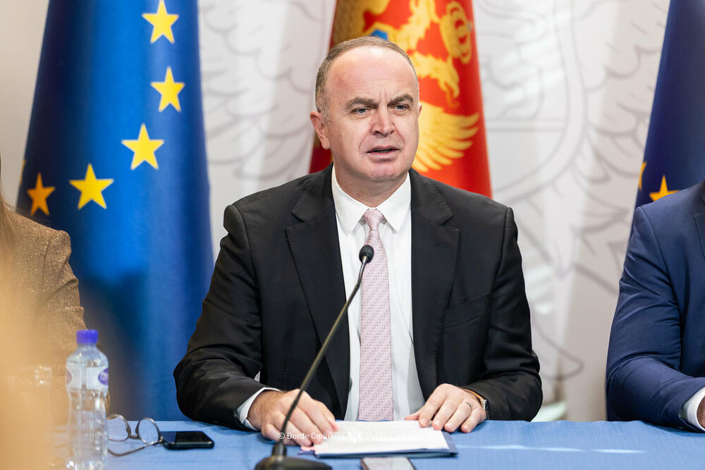 Nik Đeljošaj