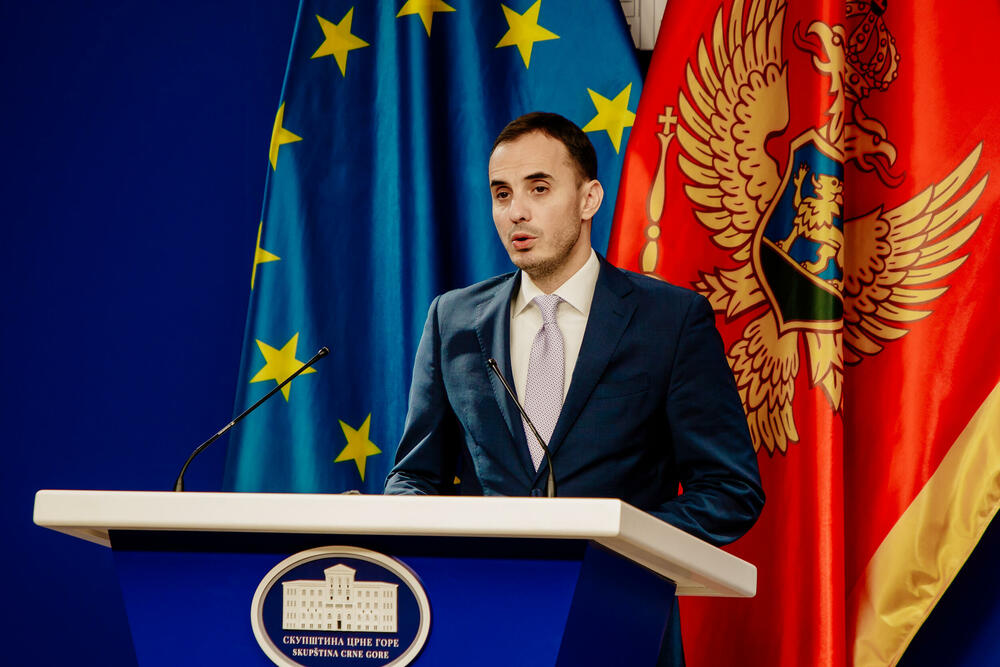 URA predlaga zakon o odškodninah za delavce podjetij v stečaju v Črni gori