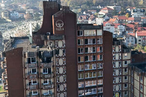 Broj žrtava požara u Domu u penzionera u Tuzli popeo se na 12, svi...