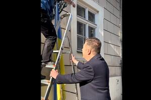 Okamura skinuo zastavu Ukrajine sa češkog parlamenta