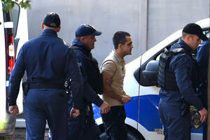 Tužilac: Iz kriptovane komunikacije između braće Mujović se vidi...