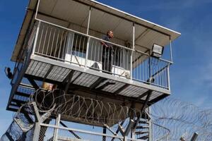 Gardijan: Izrael drži desetine Palestinaca u podzemnom zatvoru da...