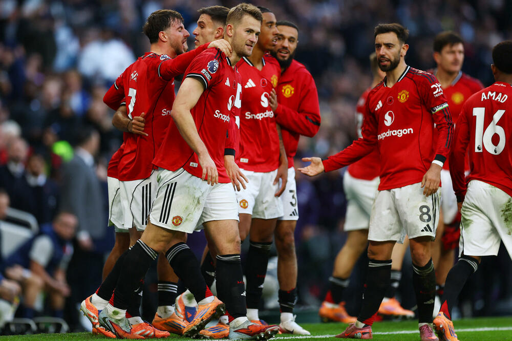 De Liht proslavlja gol sa saigračima, Foto: Reuters