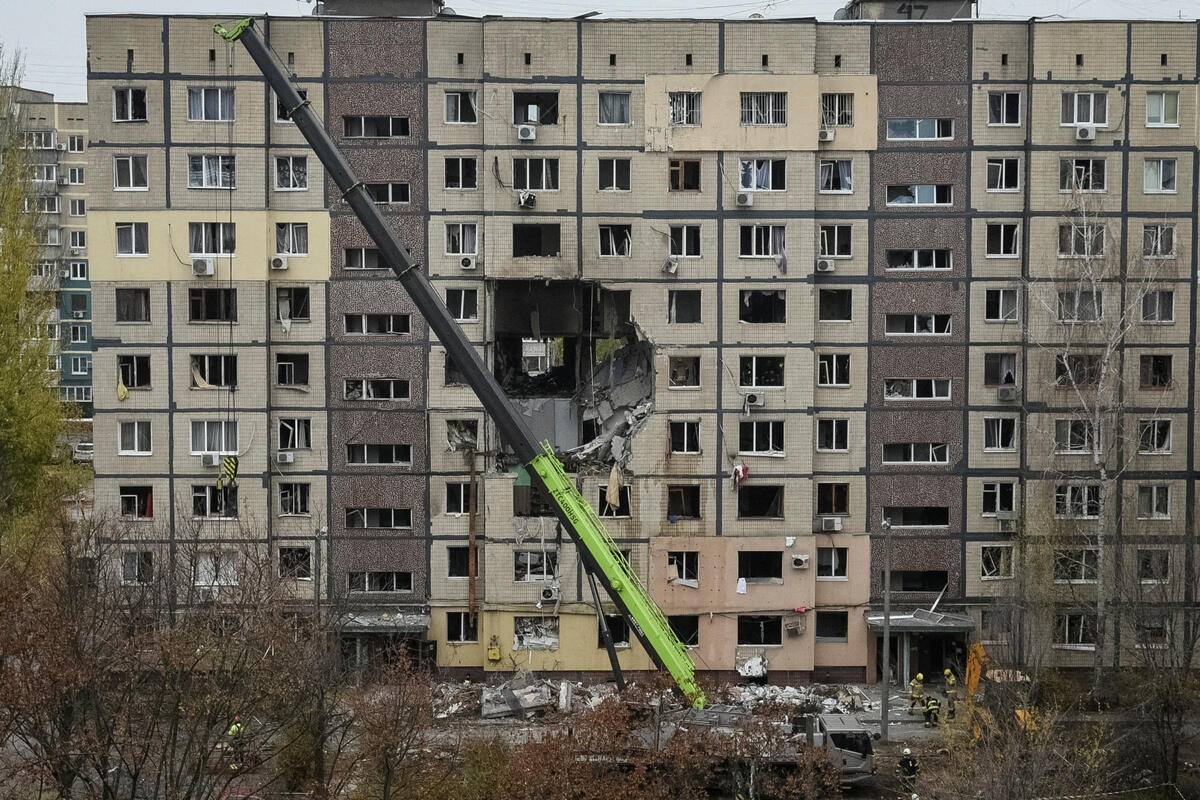 Russia Destroys Ukraine’s Power Grid with Massive Drone and Missile Assault, Reducing Generation to Zero