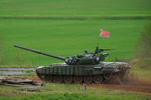 Bjeloruski režim sistematski šalje djecu na vojnu obuku i u "ratne...