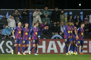 Het-trik Levandovskog, Barsa savladala Seltu i primakla se Realu