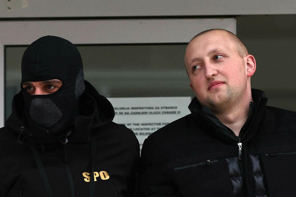 Jedan od uhapšenih u jučerašnjoj akciji, Foto: Boris Pejović