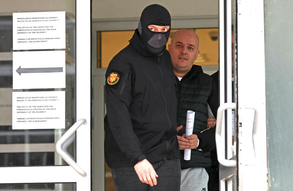 Privođenje jednog od osumnjičenih