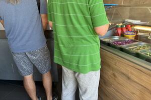 Posao cvjeta nakon napada: Barani redovni gosti kod Haruna Kaje,...