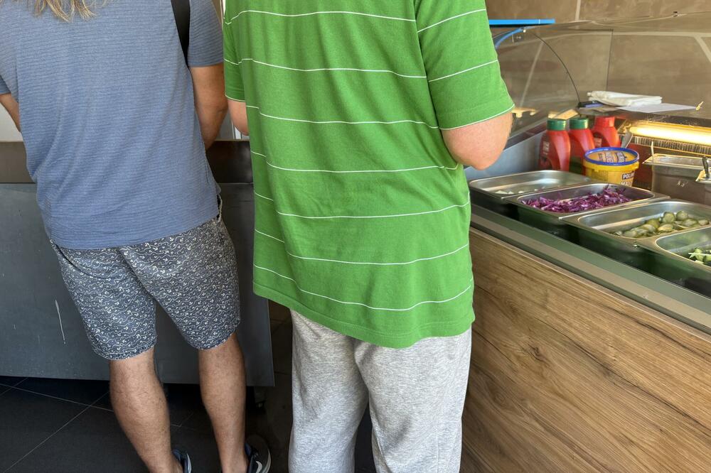 Giros se kod Kaje čeka i pola sata, Foto: Marija Pešić