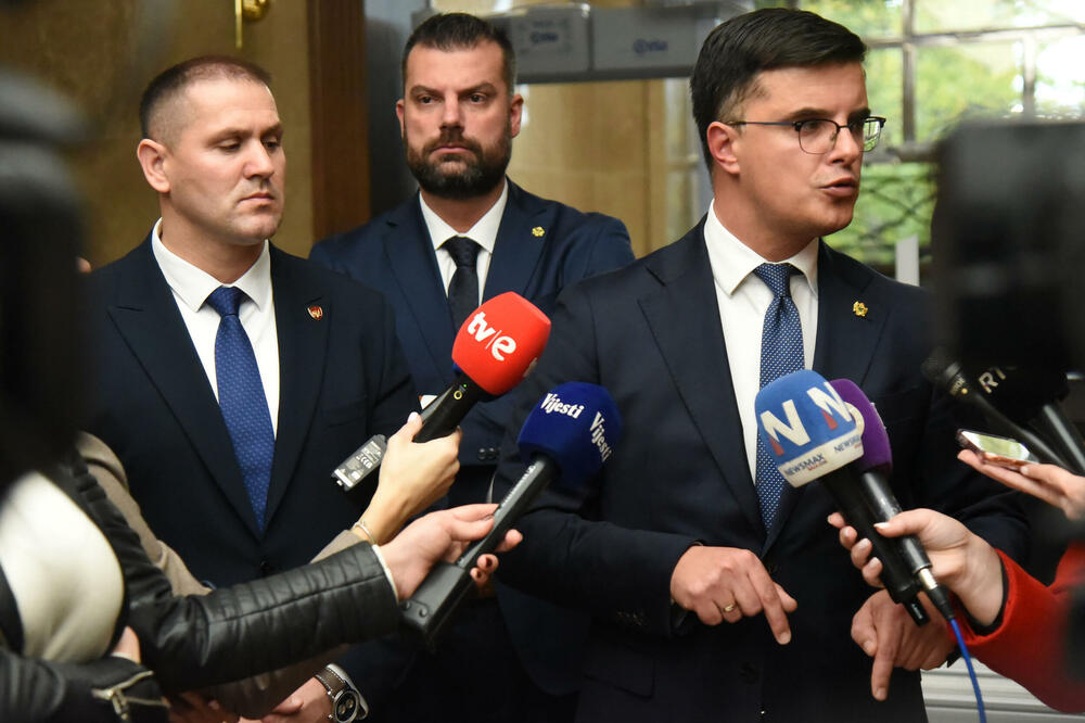 Šćepanović i Šaranović u parlamentu, Foto: Luka Zeković