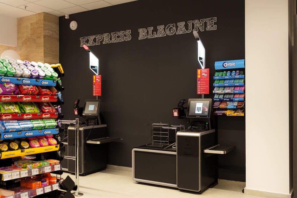 <p>Svojim komšijama, Barankama i Baranima, ali i brojnim posjetiocima ovog primorskog grada, ponovo je svoja vrata otvorila renovirana IDEA prodavnica. Na dobro poznatoj adresi &ndash; Bulevar 24. novembra, očekuje vas modernizovana prodavnica sa unaprijeđenom ponudom, spremna da odgovori na potrebe savremenih kupaca.</p>