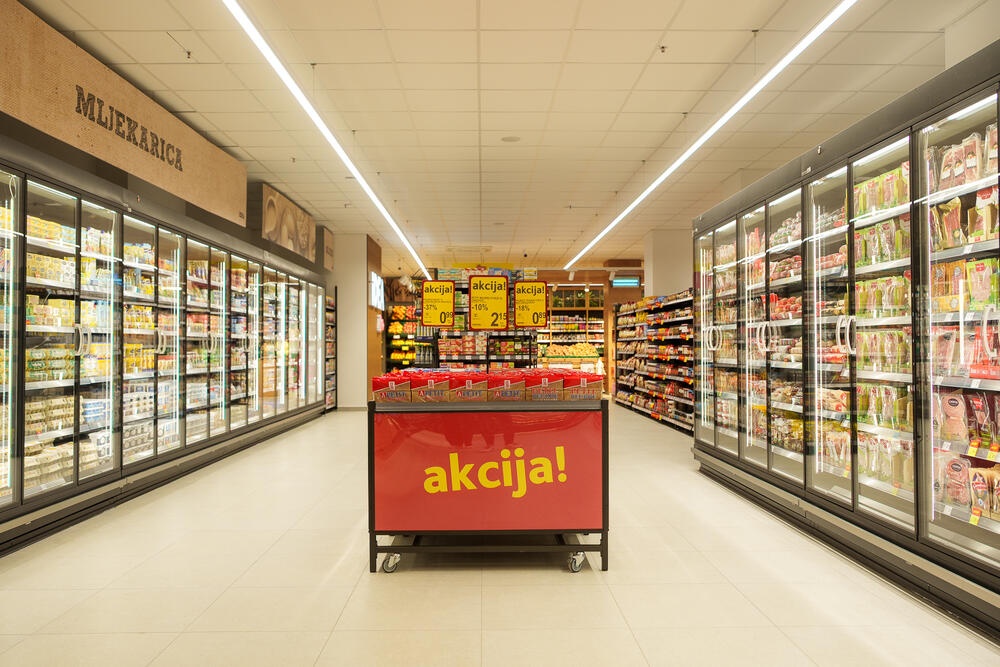 <p>Svojim komšijama, Barankama i Baranima, ali i brojnim posjetiocima ovog primorskog grada, ponovo je svoja vrata otvorila renovirana IDEA prodavnica. Na dobro poznatoj adresi &ndash; Bulevar 24. novembra, očekuje vas modernizovana prodavnica sa unaprijeđenom ponudom, spremna da odgovori na potrebe savremenih kupaca.</p>