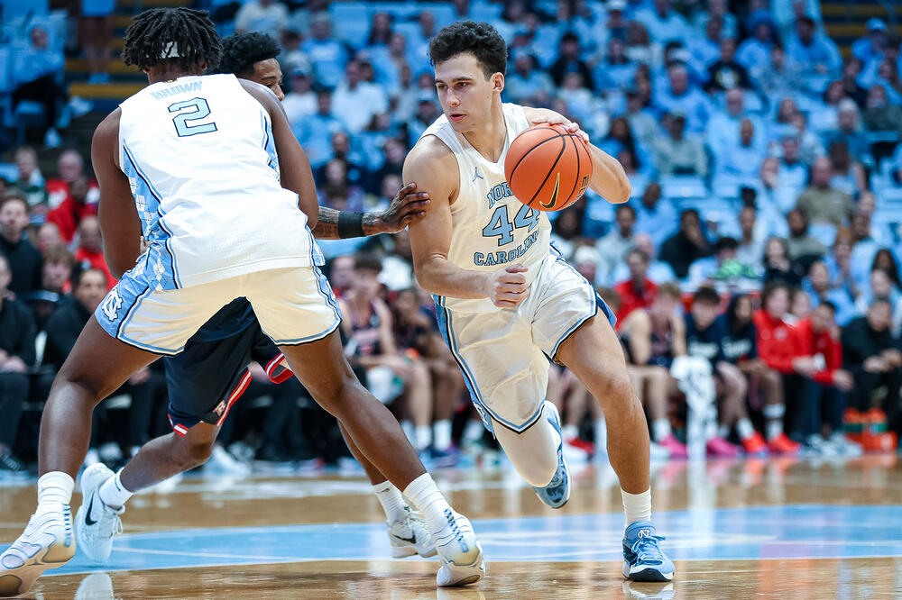 Luka Bogavac na sinoćnjem meču, Foto: x.com/UNC_Basketball