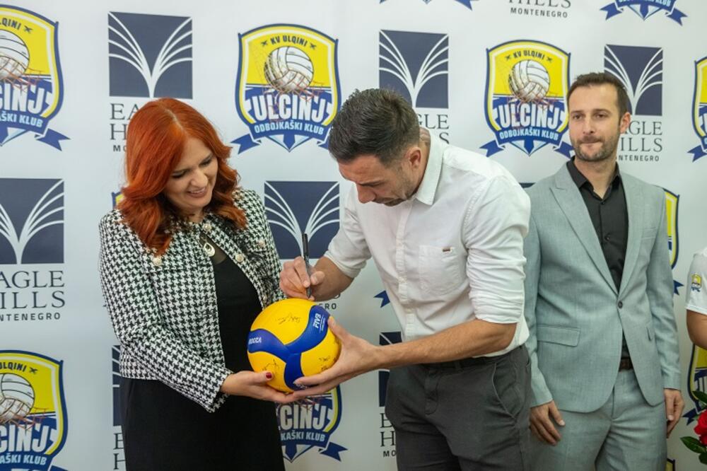 <p>Danas je u Ulcinju potpisan ugovor o sponzorstvu između kompanije <strong>Eagle Hills Montenegro</strong> i <strong>Odbojkaškog kluba Ulcinj</strong>, čime je ozvaničena nova saradnja usmjerena na razvoj sporta i podršku lokalnoj zajednici.</p>