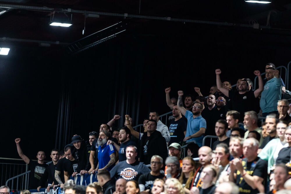 Navijači Budućnosti u Kemnicu