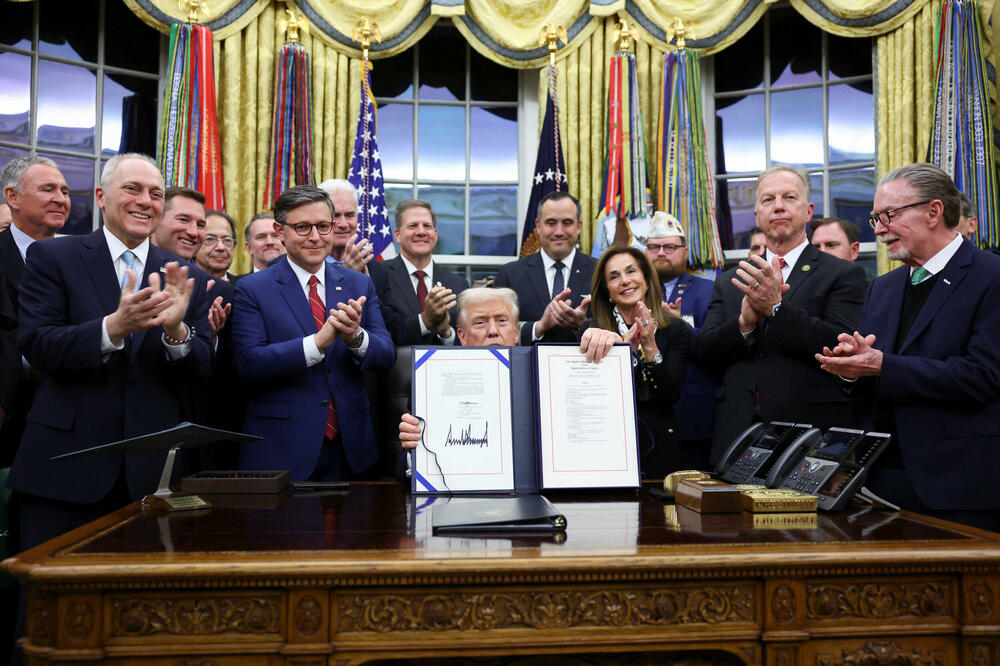 Trump unterzeichnet Finanzgesetz und beendet damit den längsten Shutdown der Geschichte...