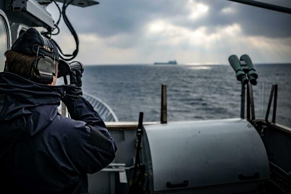 „Schattenflotte“ und „Zombie-Tanker“: Wie Russland Öl vermeidet…