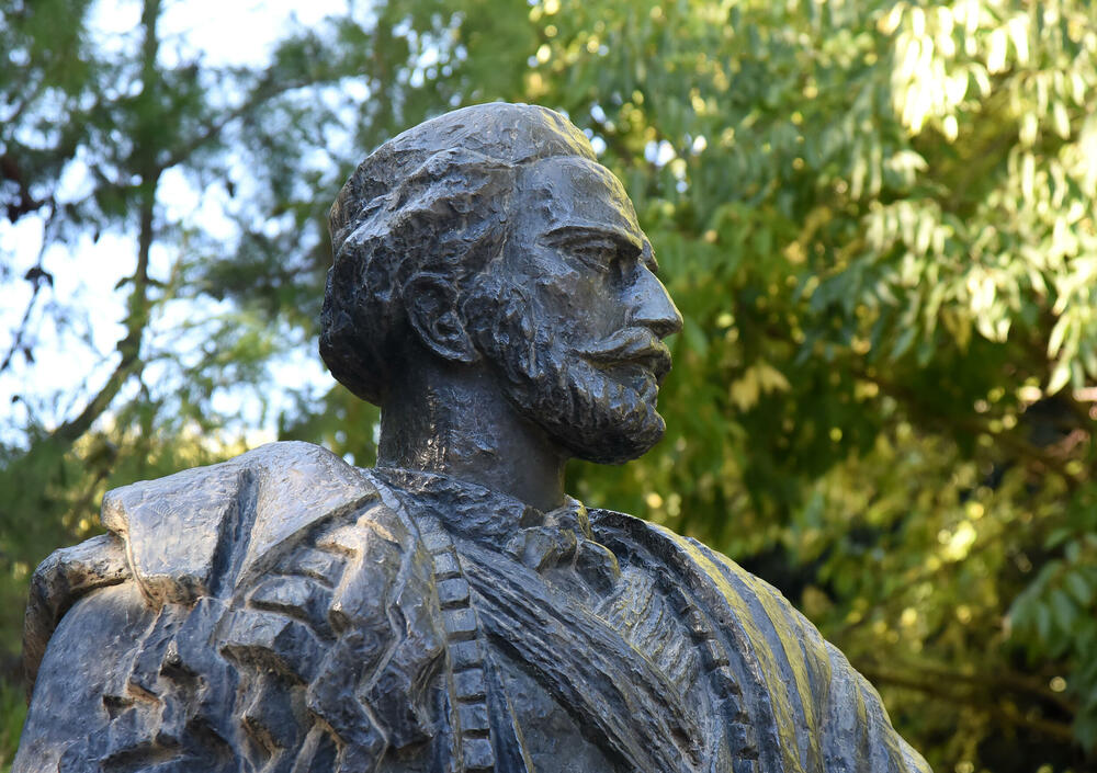 Njegošev spomenik u Podgorici