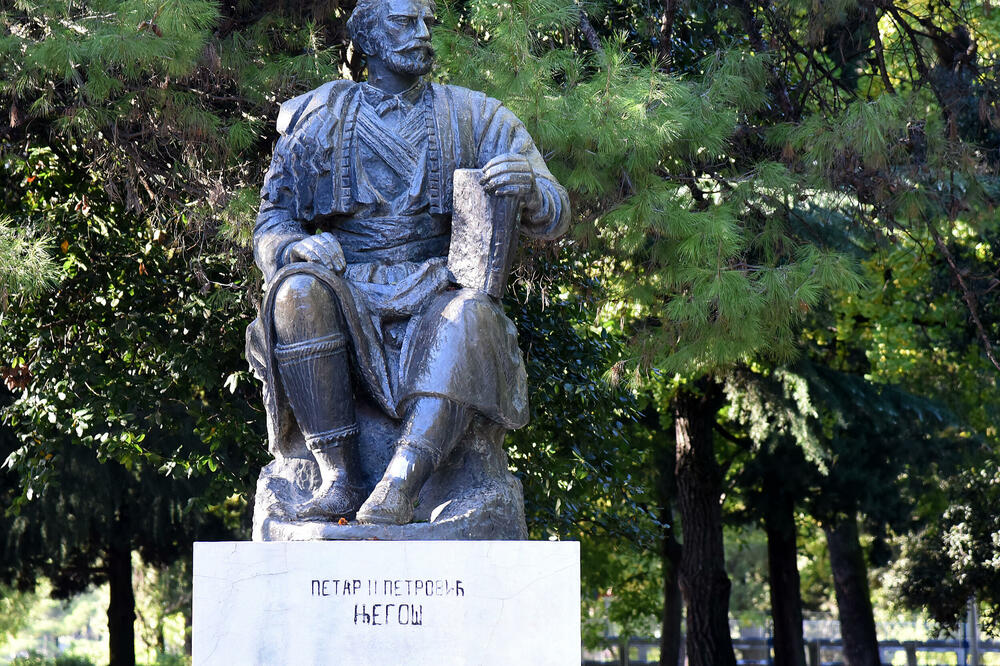 Njegošev spomenik u Podgorici, Foto: Luka Zeković