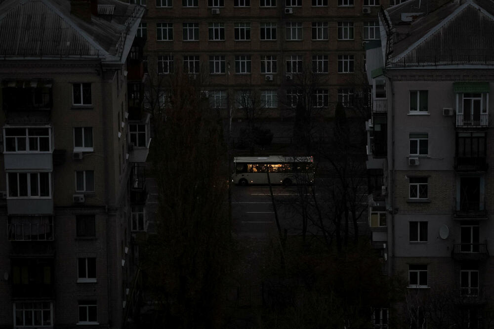 Kijev, glavni grad Ukrajine, u mraku nakon jednog od ruskih napada, Foto: Reuters