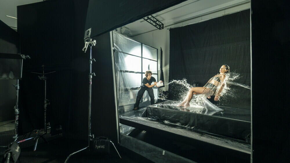 <p>Pireli kalendar je prvi put objavljen 1960-ih u ograničenoj seriji i uglavnom se poklanjao klijentima italijanskog proizvođača guma</p>