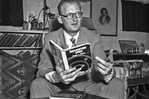 Odredište: 2001, sa Kjubrikom za kormilom