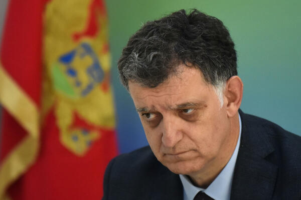 Tivat: Komnenović proziva Markovića za opstrukciju, ovaj uzvraća...