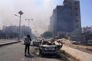 Pripadnici sirijskih bezbjednosnih snaga i vojske privedeni zbog...