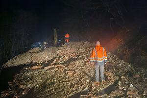 Nevrijeme u Kolašinu: Poplavljene kuće, bujica odnijela most, neki...