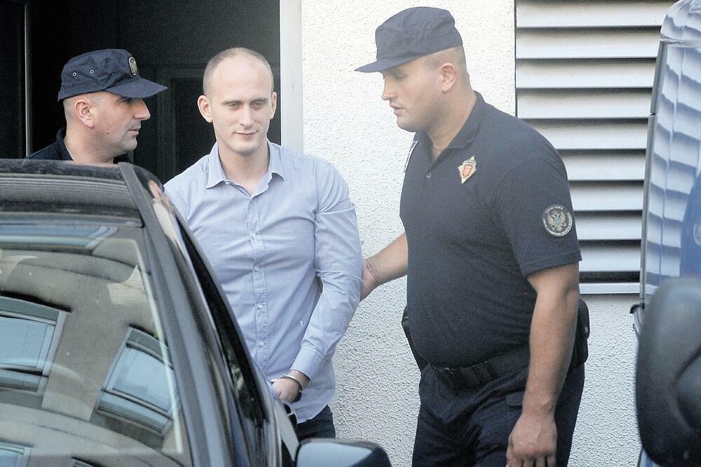 Aleksandru Markoviću iz Podgorice odrejen 72-urni pripor zaradi suma povzročitve splošne nevarnosti